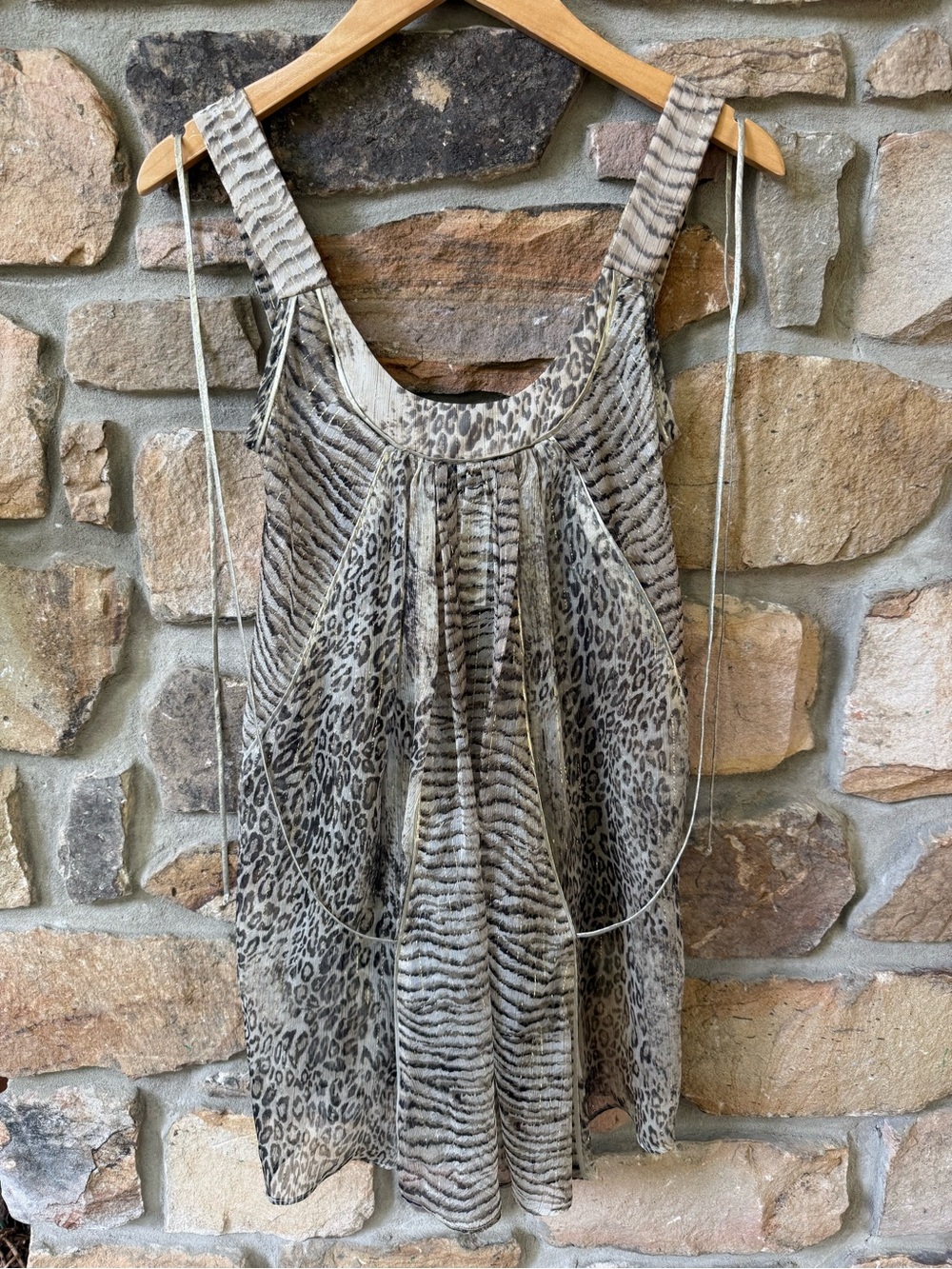 NWT LUXE ARDEN B Sleeveless Animal Print Women’s Top in Taupe and Gold